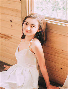 豹妹下载,迈开腿让学长尝尝你的粉红草莓