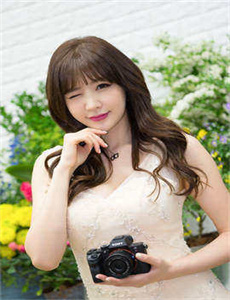 羞羞影院午夜男女爽爽影院网站/伊朗射击金牌得主的护士工作照